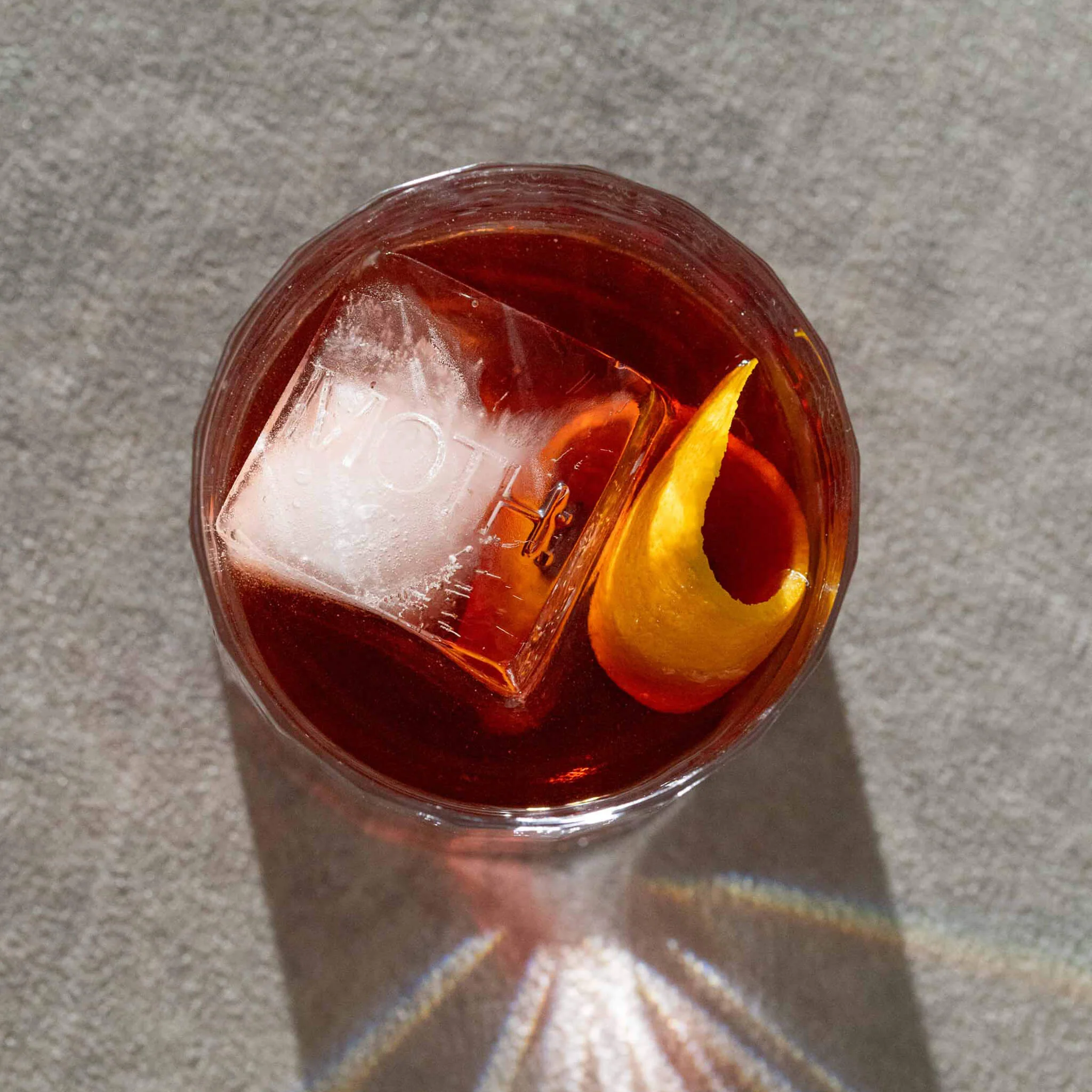Giant Ice Cube Tray - Image 4